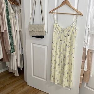 Aritiza Sundeh Best viola dress